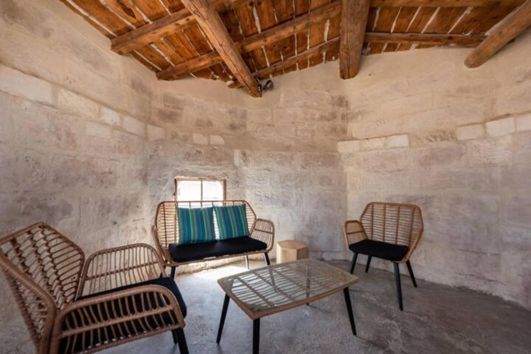La Tour 1 Appartement Au Coeur Du Centre Ville LʼIsle-sur-la-Sorgue Eksteriør bilde
